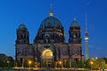 Cathédrale de Berlin, photo de nuit, mai 2015.jpg