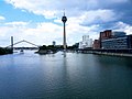 Neuer Zollhof 20170609 175355a.jpg