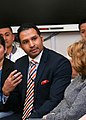 Geovanny Vicente Romero habla en Carlos Rosario International School.jpg
