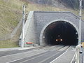 Arlbergbahn, Zammer Tunnel, Ostportal, mit E 1569.jpg