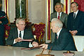 (10) 1988 Bill Hayden, Russian FM Shevardnadze, Moscow.jpg