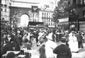 Bal du 14 juillet 1914 à la porte Saint-Martin.jpg