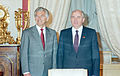 (14) 1987 Bob Hawke, Moscow, meeting with Gorbachev (cropped).jpg