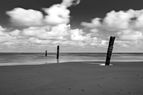 Norderney, Nordsee am Oststrand -- 2016 -- 5167 (bw).jpg