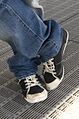 Jeans och gympaskor år 2009 i Täby - Nordiska Museet - NMA.0057096.jpg