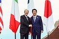 G7 Taormina Paolo Gentiloni Shinzō Abe handshake 2017-05-26.jpg